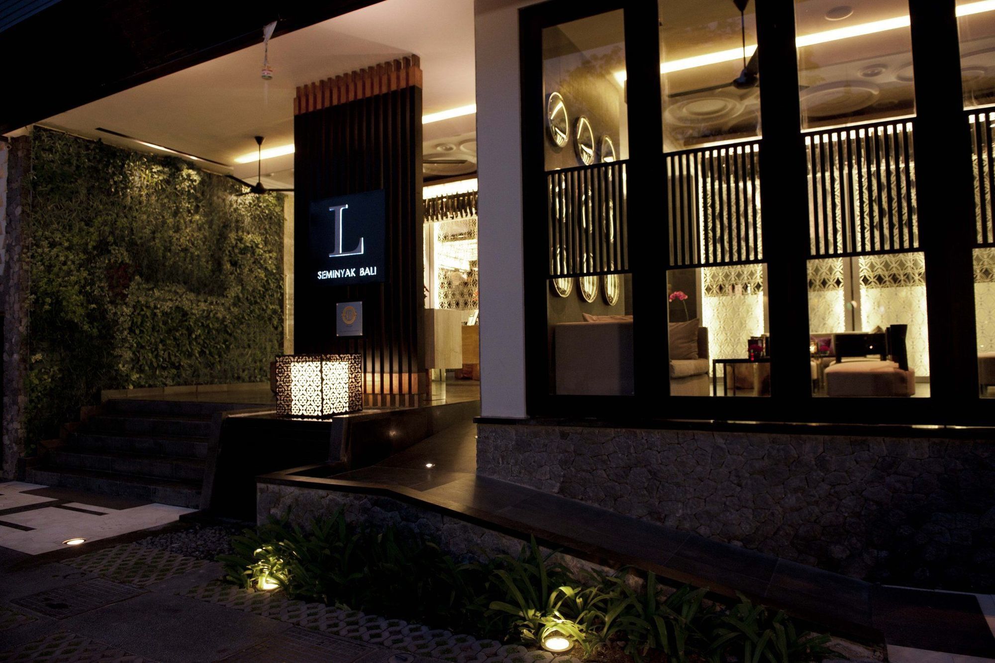 L Hotel Seminyak Εξωτερικό φωτογραφία